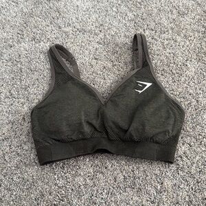 Gymshark sports bra. Size medium, never been worn.